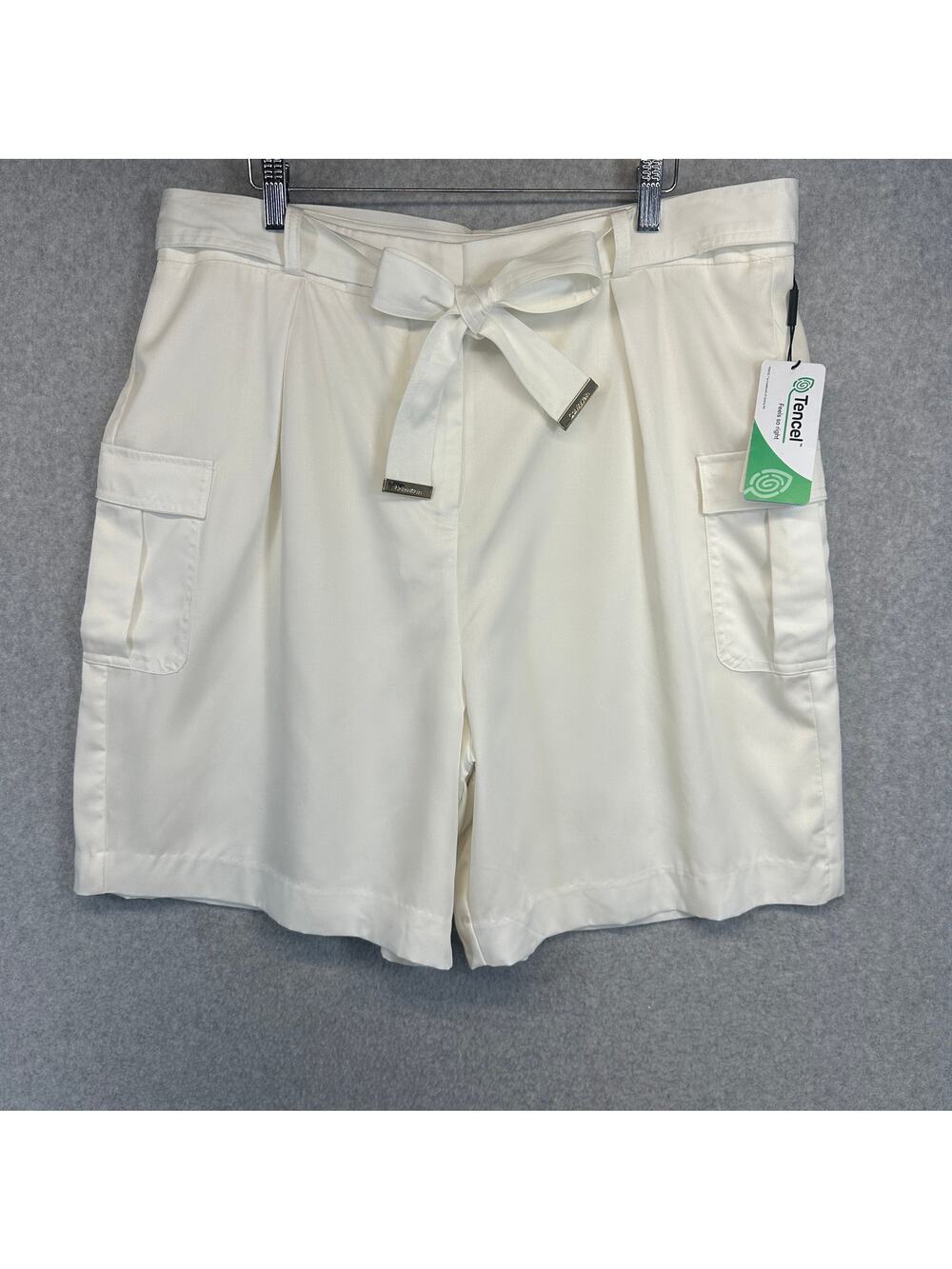 Calvin Klein Womens Cargo Shorts Belted Size 16 Ivory Tencel Lyocell Utility NWT